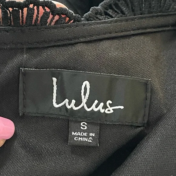 Lulus Black Scalloped Lace Top Short Dress Sz S Flowy Sheer Skirt Short Sleeves - Picture 12 of 15